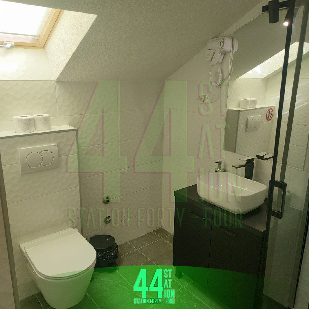 apartment 4